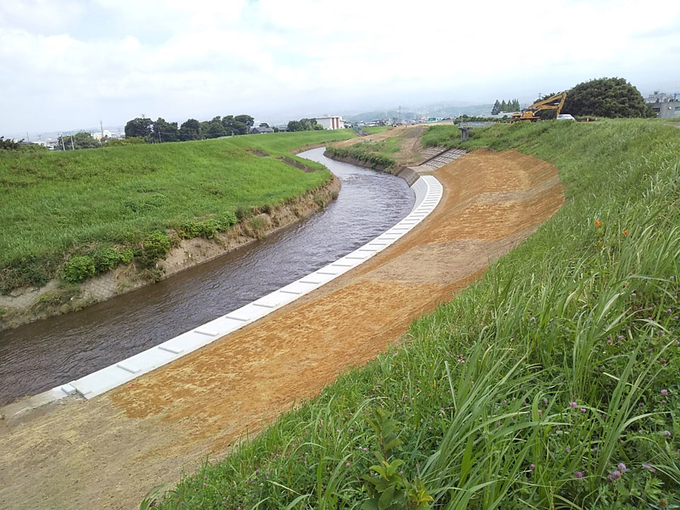 令和4年度 大場川塚本護岸復旧工事 令和4年度 大場川塚本護岸復旧工事